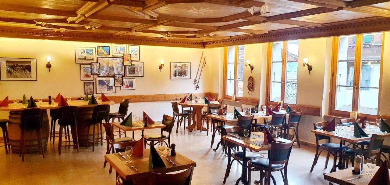 Hotel De Commune Gstaad Esterno foto