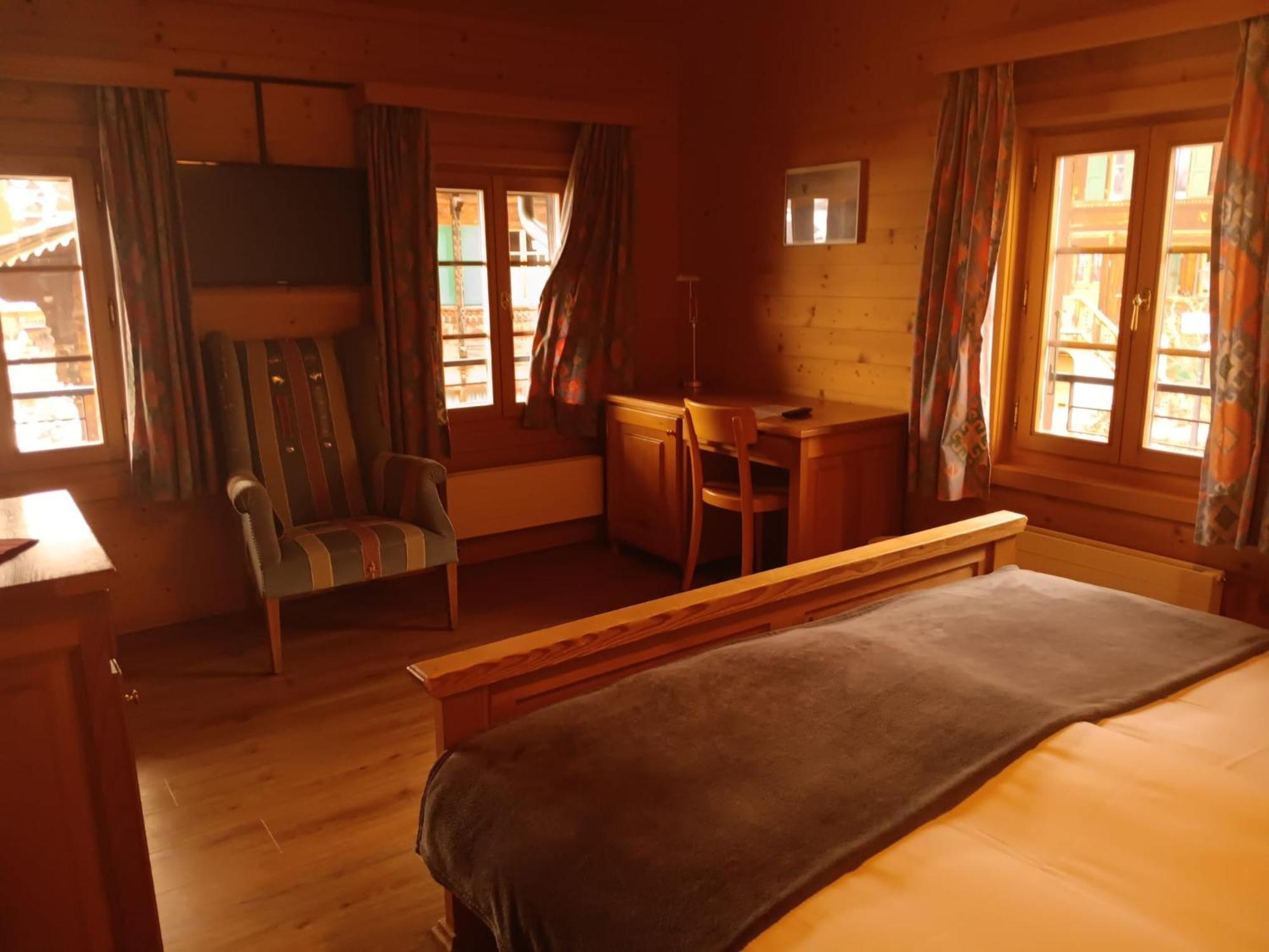 Hotel De Commune Gstaad Esterno foto