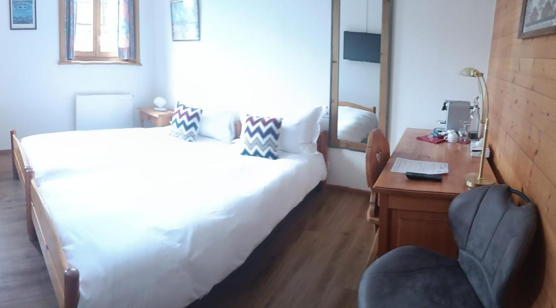 Hotel De Commune Gstaad Esterno foto