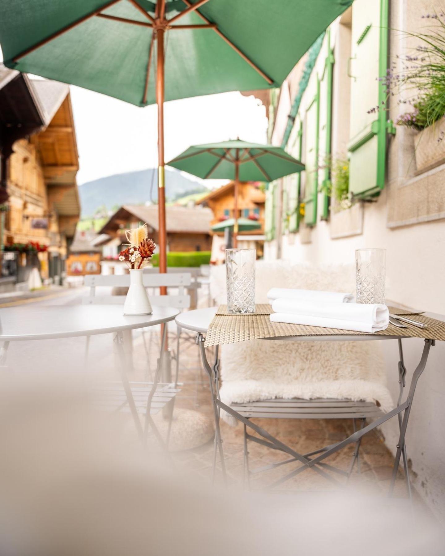 Hotel De Commune Gstaad Esterno foto
