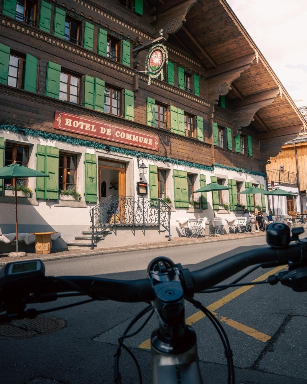 Hotel De Commune Gstaad Esterno foto